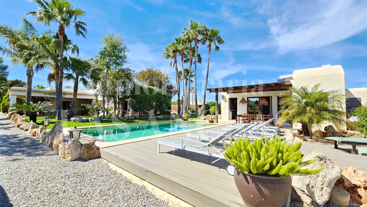 Ibiza Santa Gertrudis - Single-storey country house with rental license in an idyllic location te koop