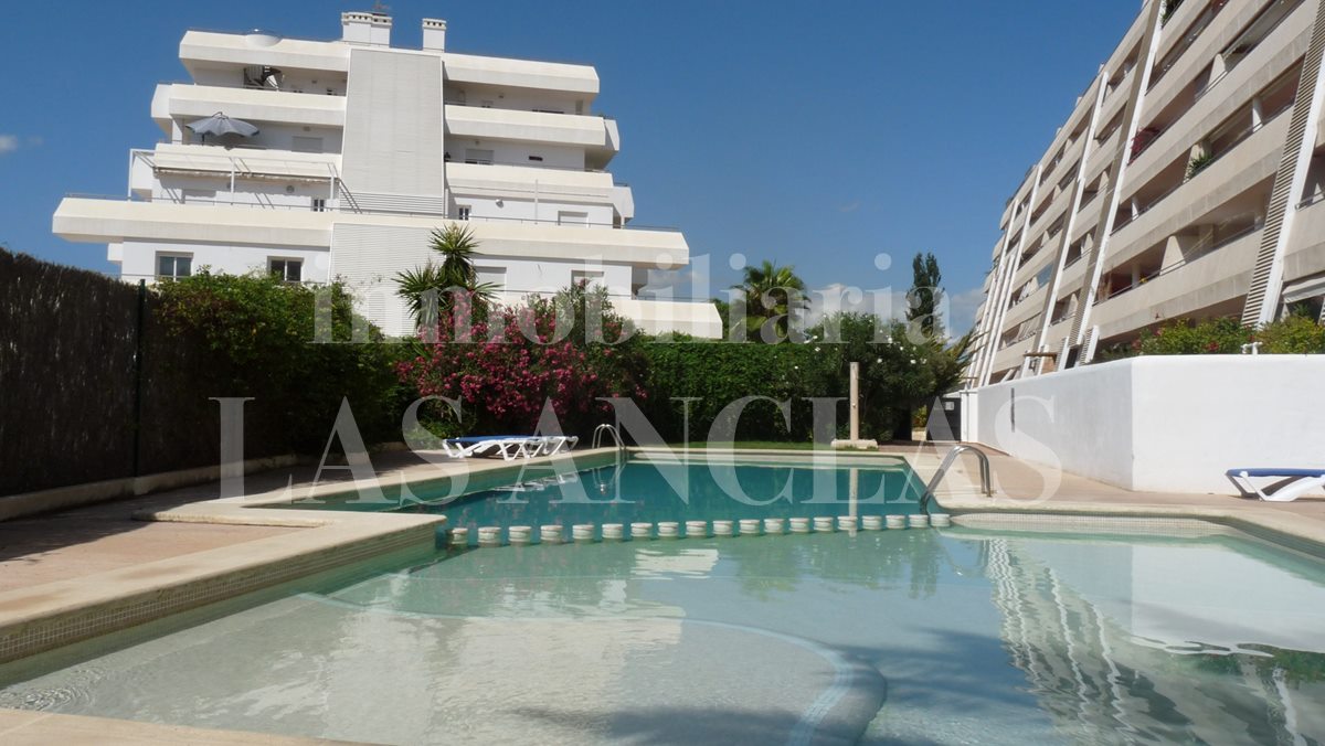 Ibiza Marina Botafoch - Piso con piscina comunitaria y pista de paddle en el reconocido edificio Portamar en venta