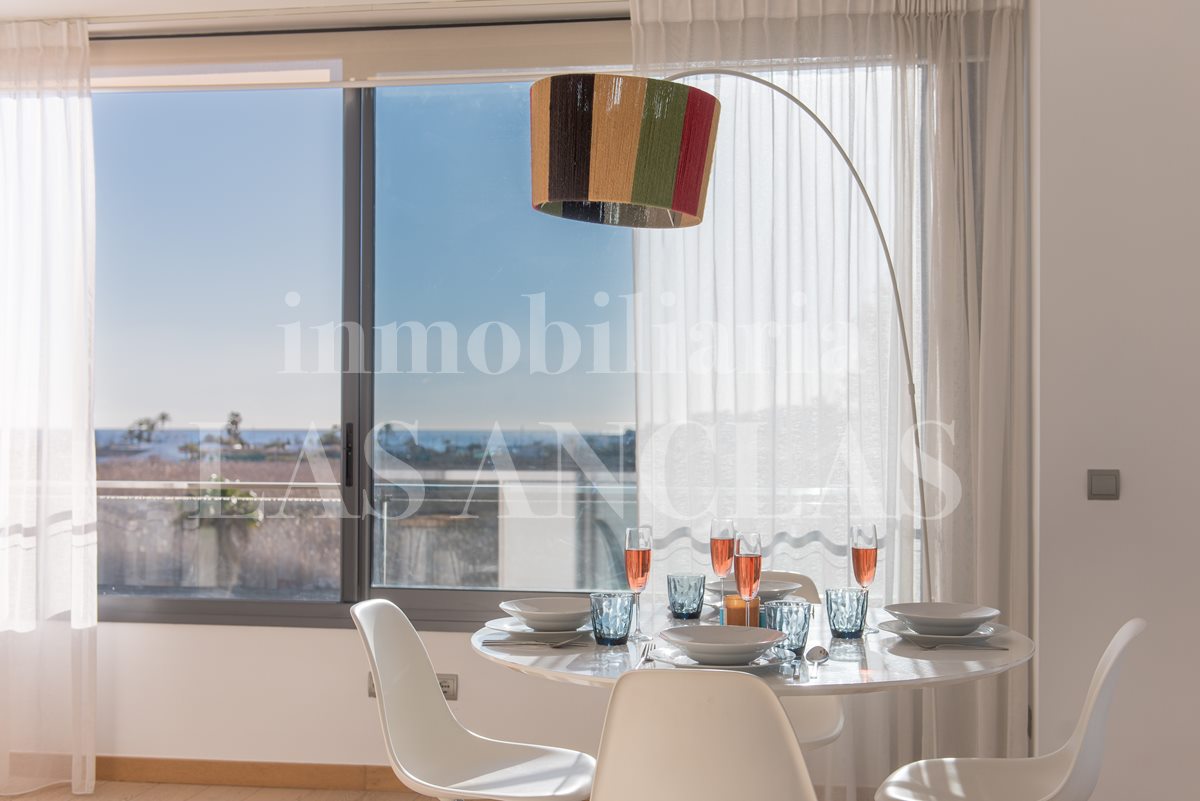 Ibiza Marina Botafoch - Modern flat with sea views near the beach and yacht marina in vendita