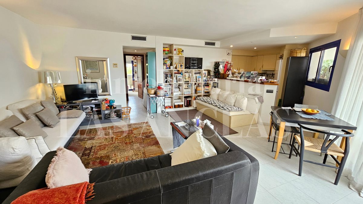 Ibiza Talamanca - Andando a la playa! Espacioso piso muy luminoso con amplia terraza y vistas al mar en venta
