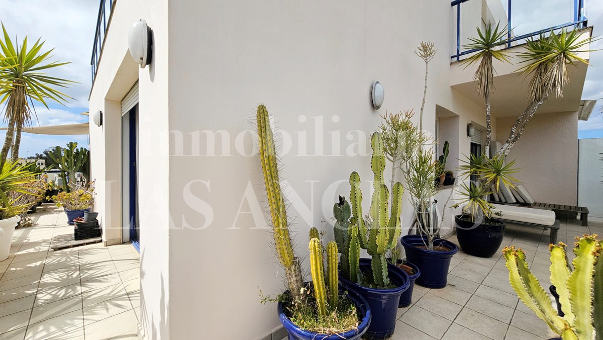 Ibiza Talamanca - Andando a la playa! Espacioso piso muy luminoso con amplia terraza y vistas al mar en venta