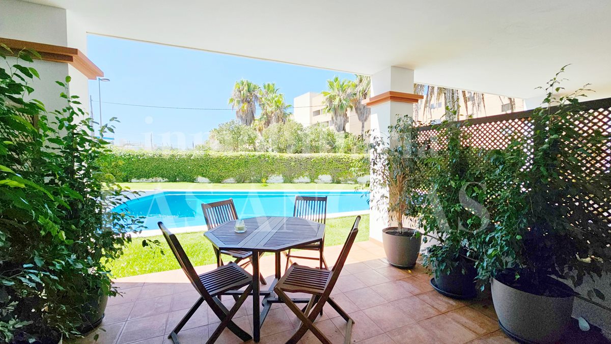 Ibiza Talamanca - Stilvolles Reihenhaus mit mehreren Terrassen in Strandnähe im Verkauf