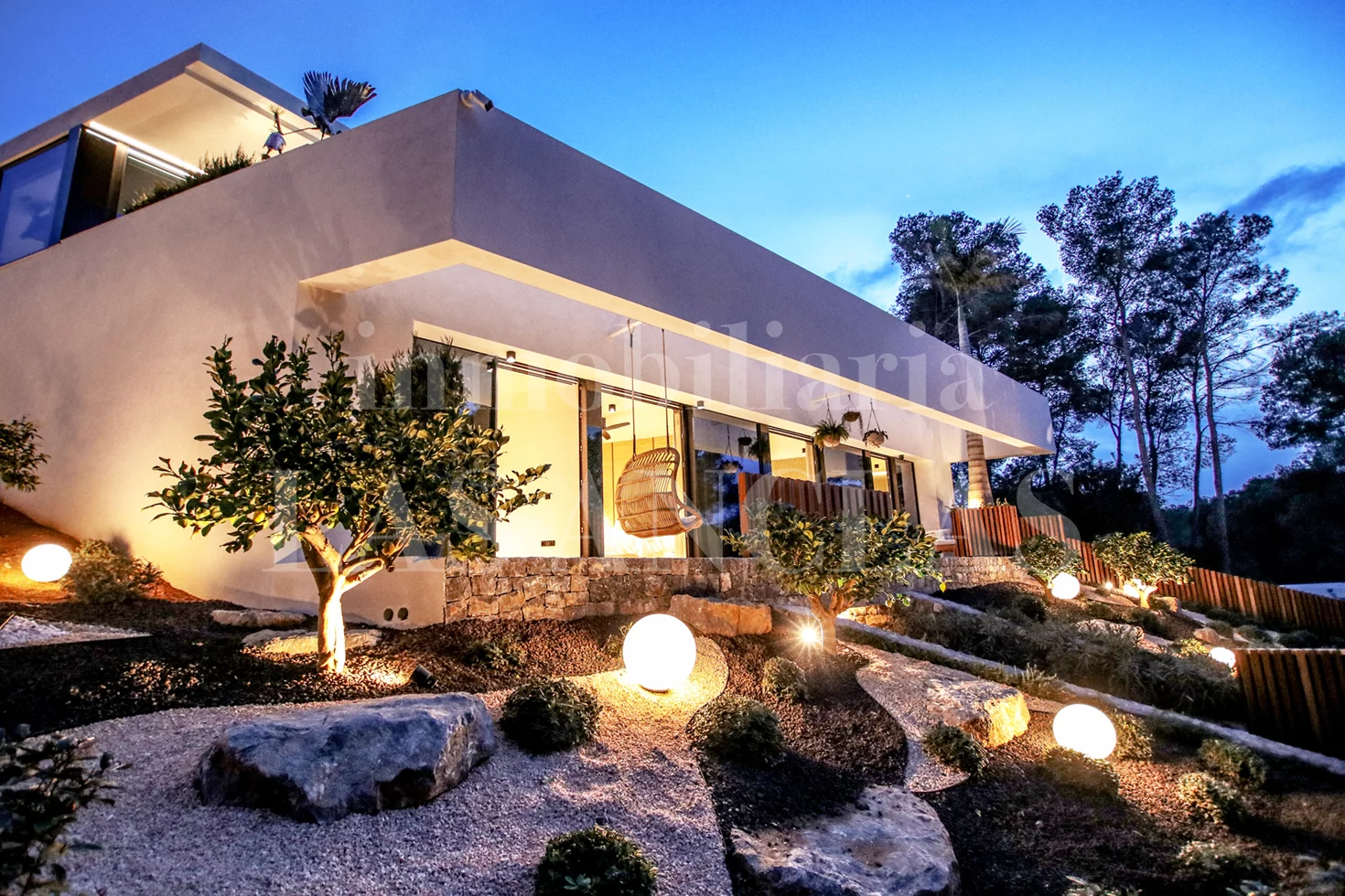  Ibiza Jesús - Turnkey villa with elegant architecture and minimalist lines