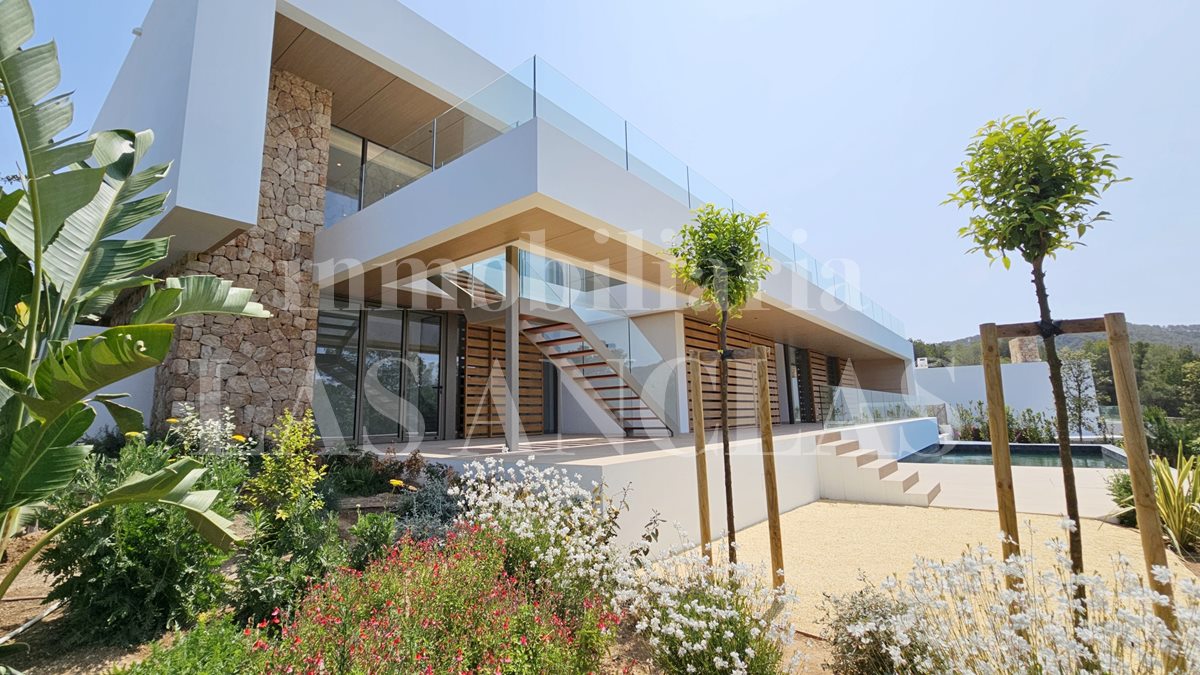 Ibiza Jesús - Brand new contemporary villa with lift in sought-after location in vendita