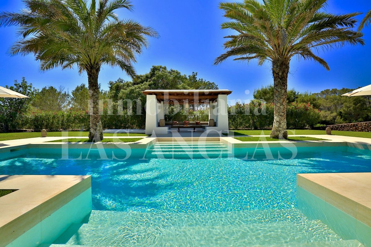 Ibiza Santa Gertrudis - Fabulous Blakstad finca with rental licence in the heart of the island à vendre