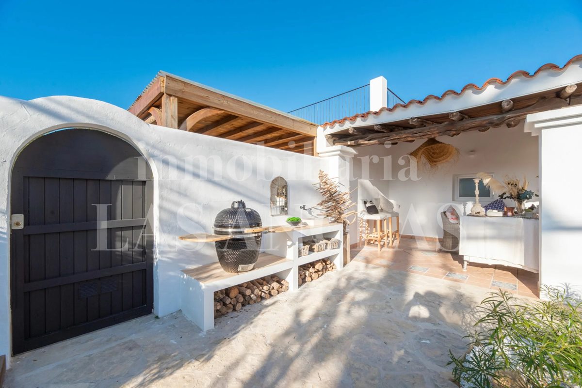 Ibiza Port d'es Torrent - Acogedora casa pareada completamente renovada y bellas terrazas en venta