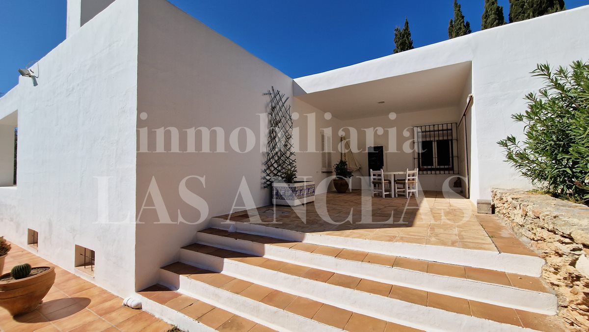 villa de campo / finca entre Ibiza y Sta. Eulalia en venta