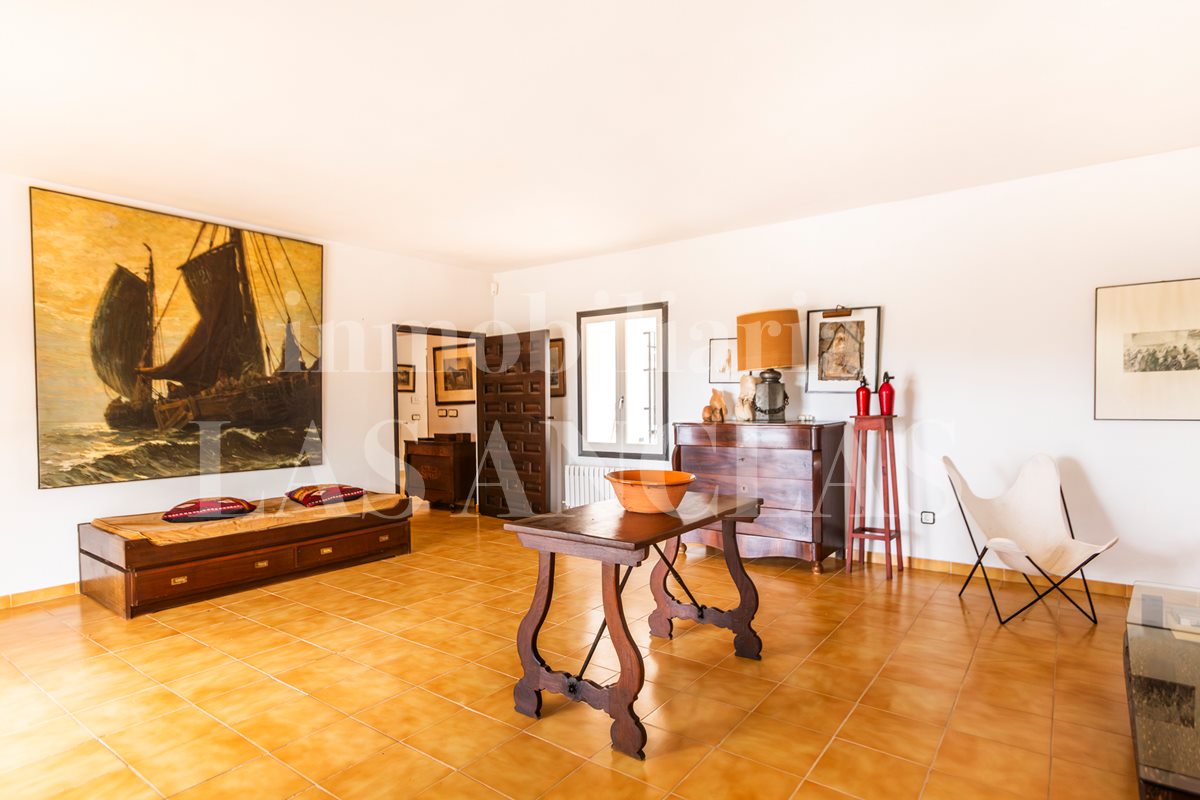 villa de campo / finca entre Ibiza y Sta. Eulalia en venta