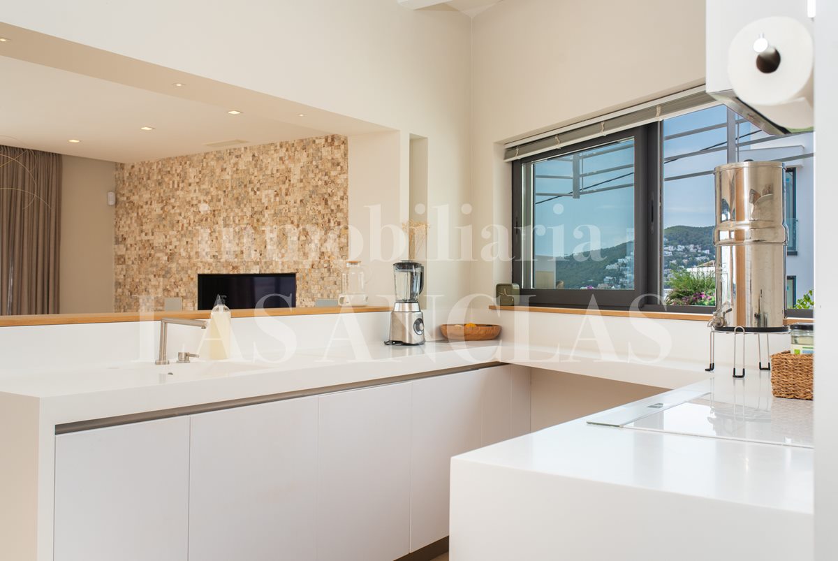 villa in Santa Eulalia Ibiza till salu