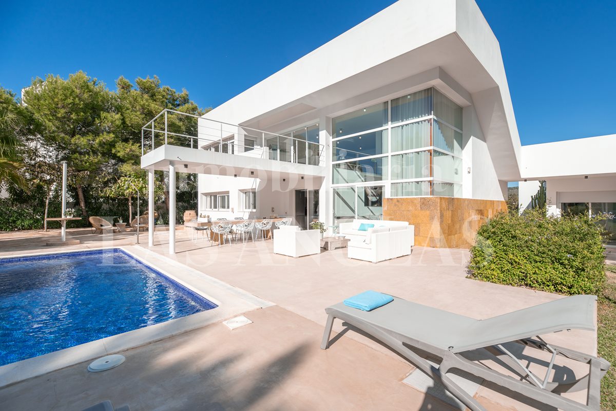 Ibiza west coast - Modern villa with tourist licence and fantastic views to Es Vedrá for sale