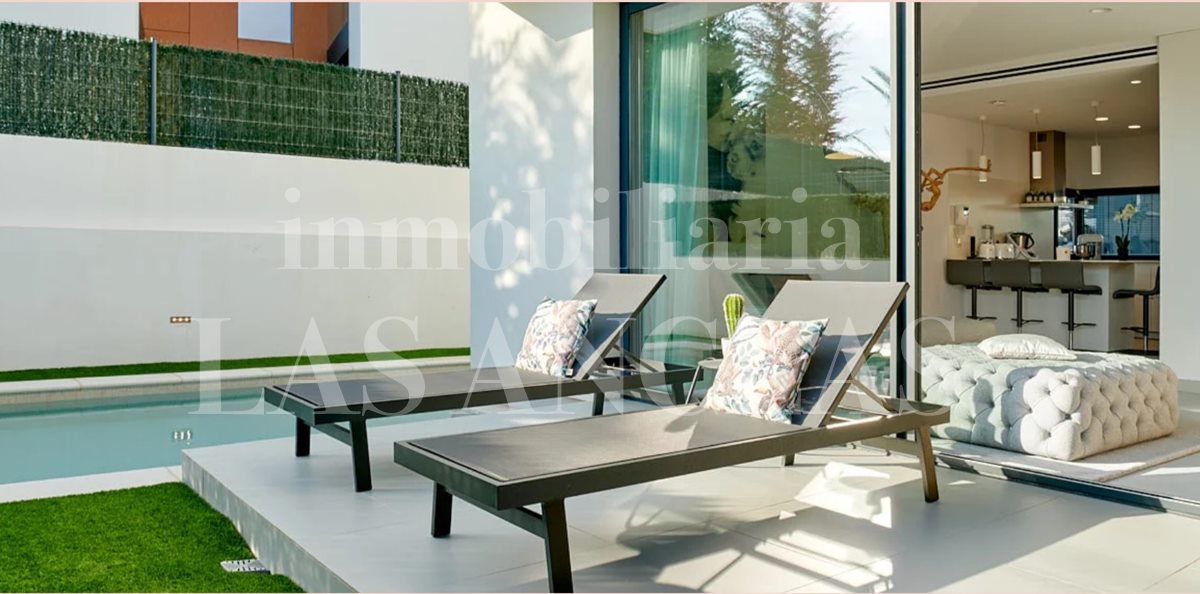 Ibiza Talamanca - Modern semi-detached house with private pool in excellent location for sale