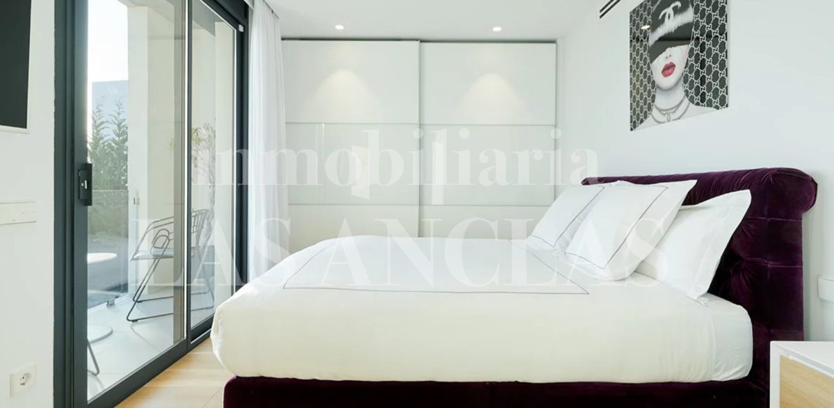 Ibiza Talamanca - Modern semi-detached house with private pool in excellent location for sale