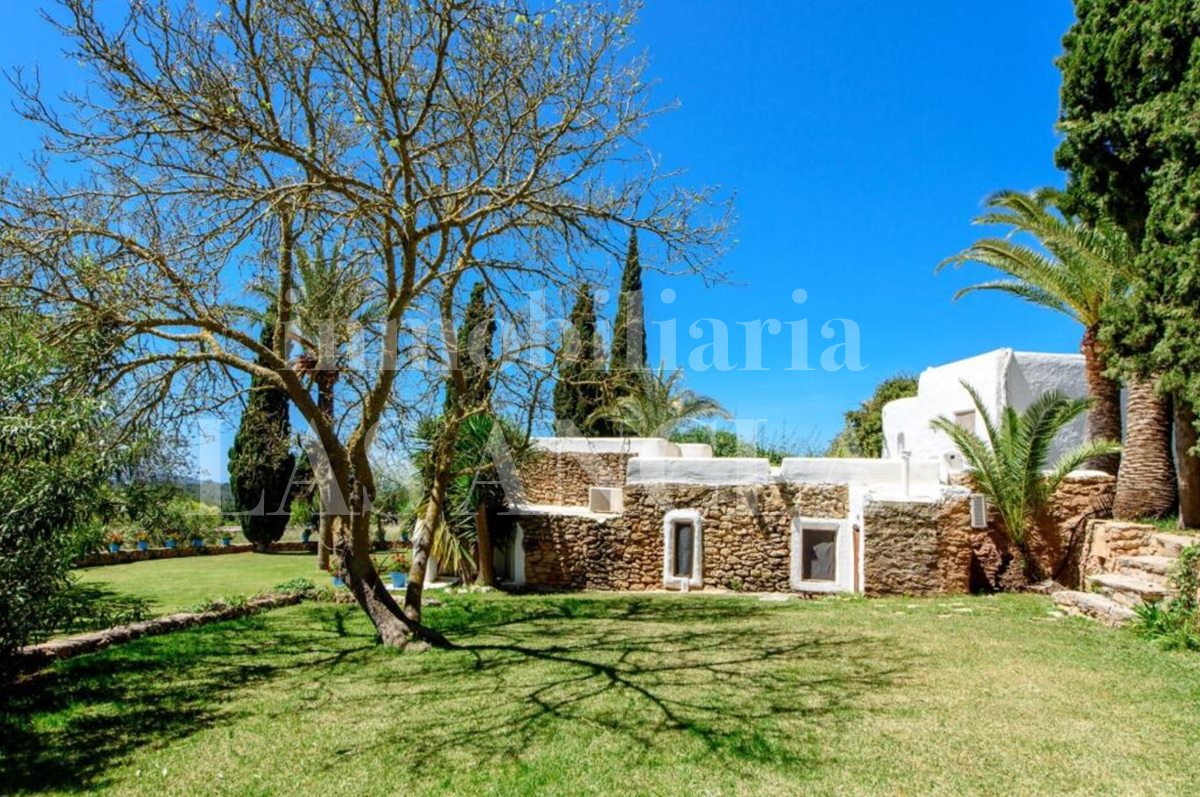 farmhouse/finca in the Centre of the Island Ibiza for sale