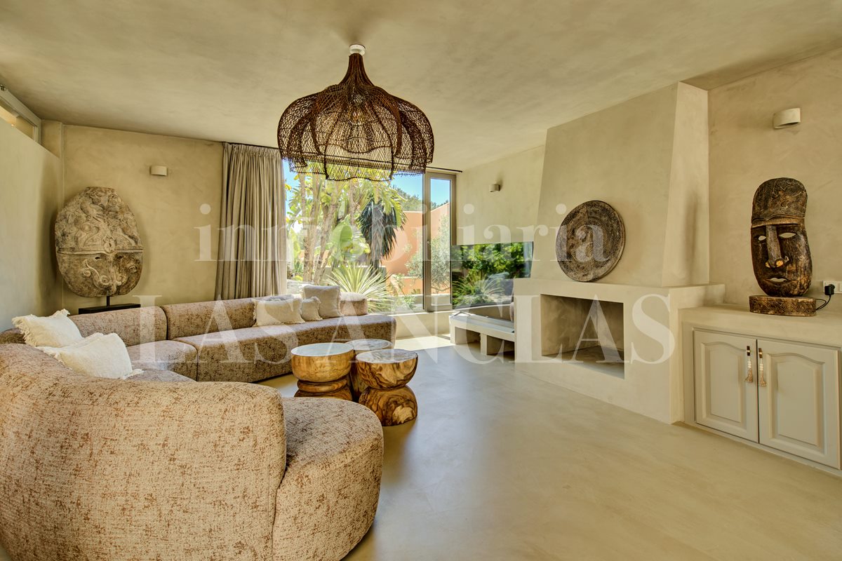 Ibiza Jesús - Renovated villa with mediterranean charm and comfort te koop