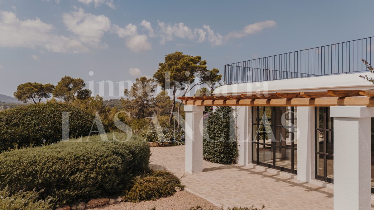 authentic finca mansion in Santa Gertrudis Ibiza for sale