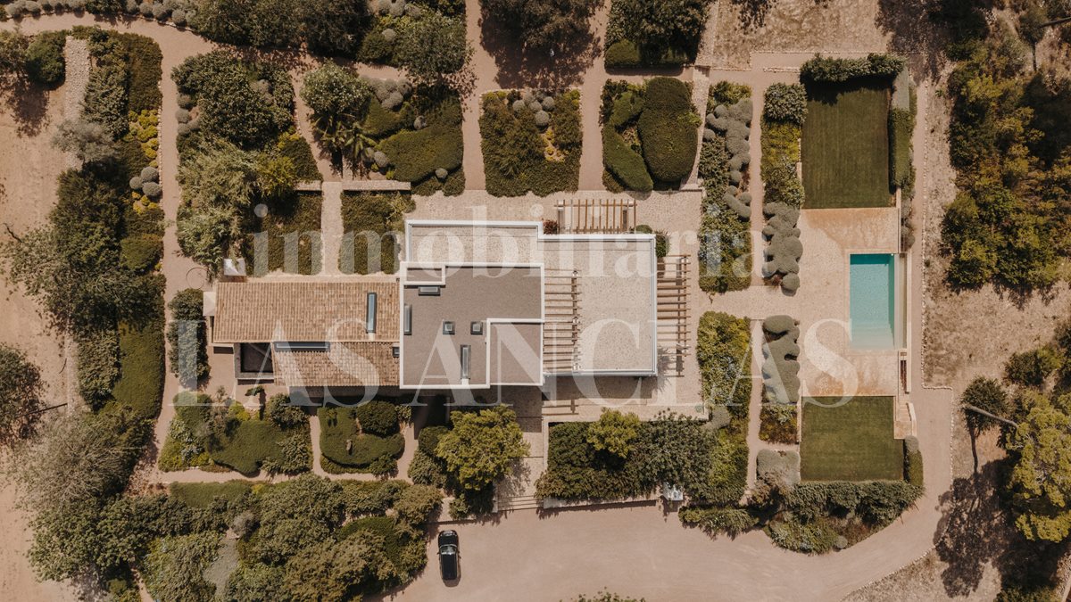 authentic finca mansion in Santa Gertrudis Ibiza for sale