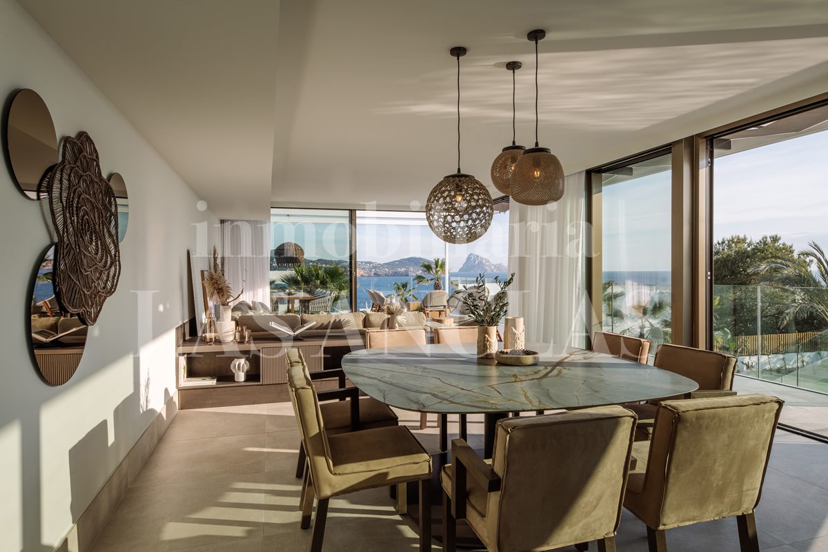 Ibiza Westküste - Moderne Villa mit Meerblick in exklusivem Resort im Verkauf