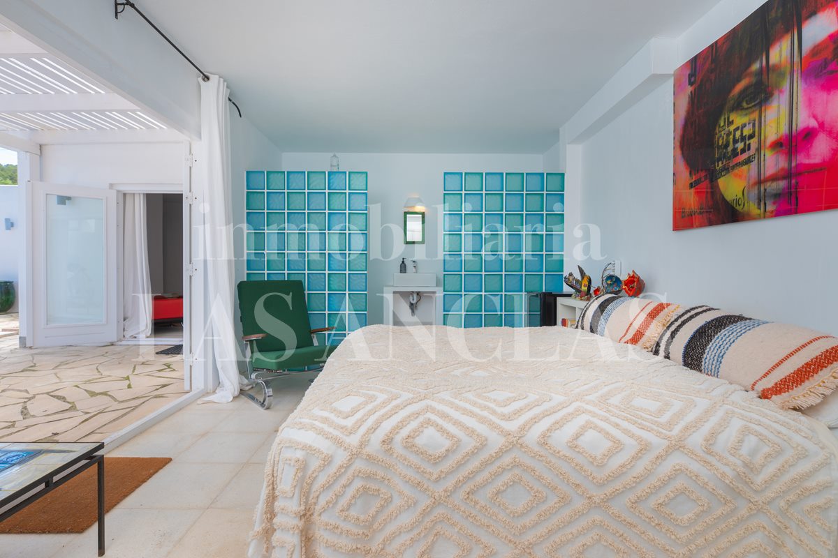 Ibiza San José - Renovated house with plenty of space for guests and outdoor living till salu