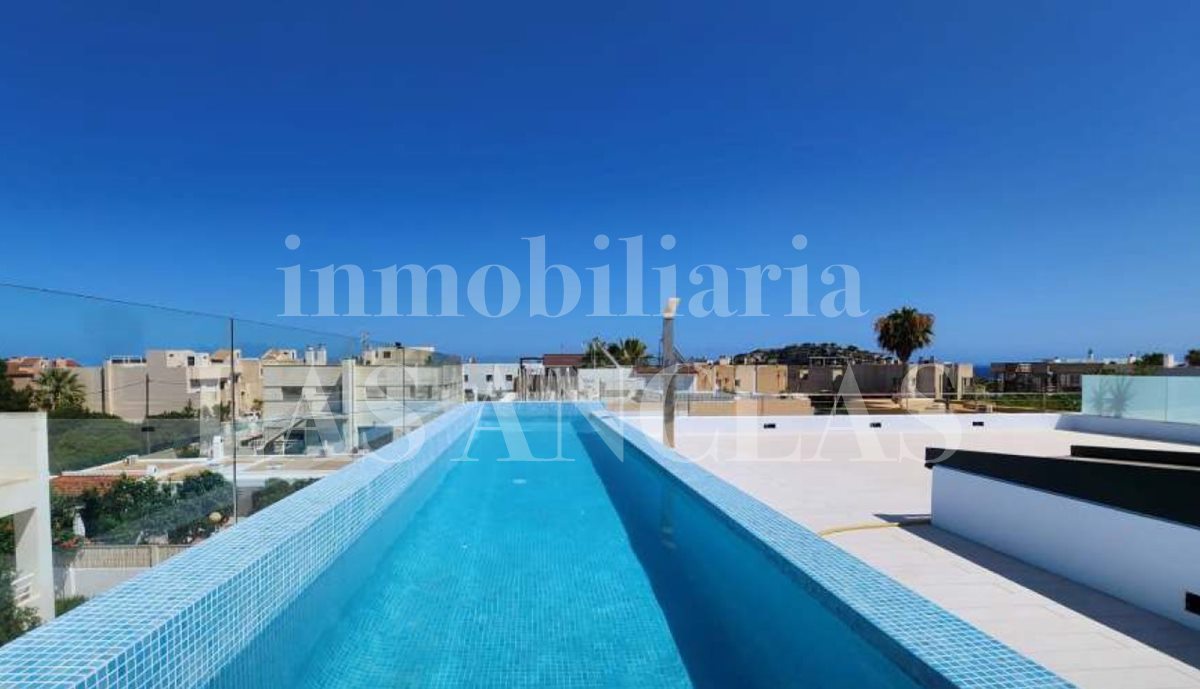 Ibiza Illa Plana - Bright penthouse flat with lift, roof terrace and private pool for sale