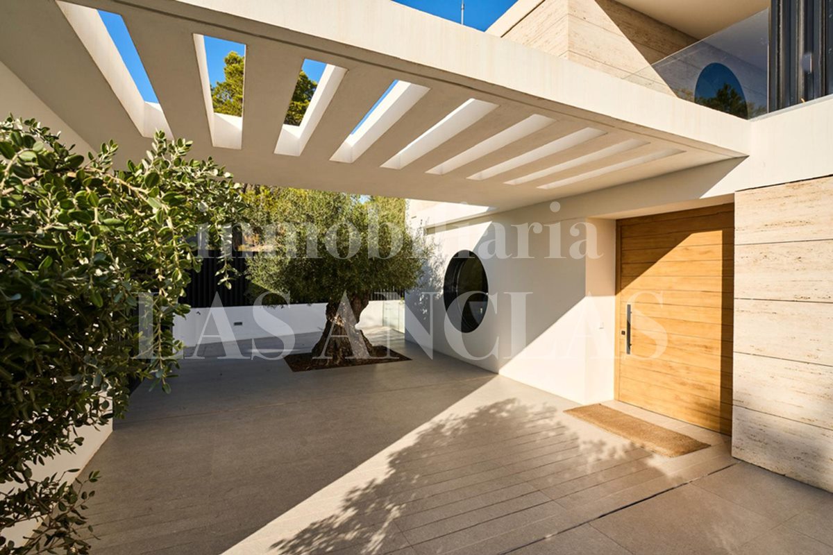luxury villa in Es Cubells Ibiza for sale