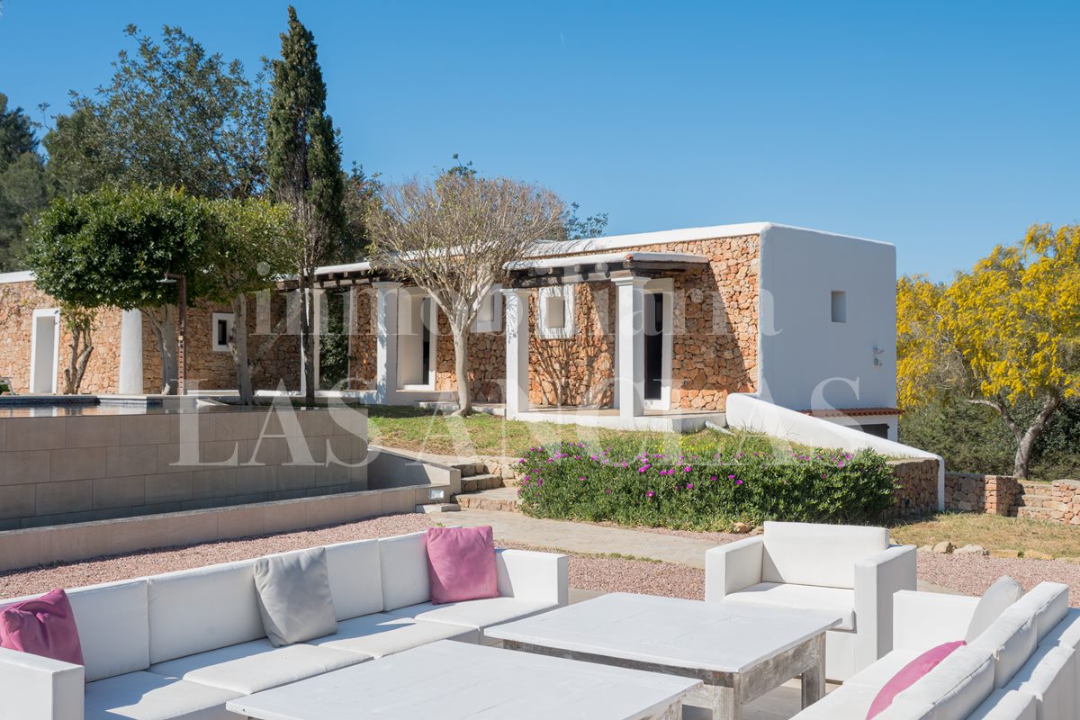 Ibiza Santa Eulalia - Private resort surronded by nature with rental license for 12 people till salu