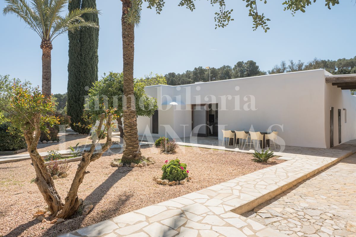 countryside villa / finca in Santa Eulalia Ibiza till salu