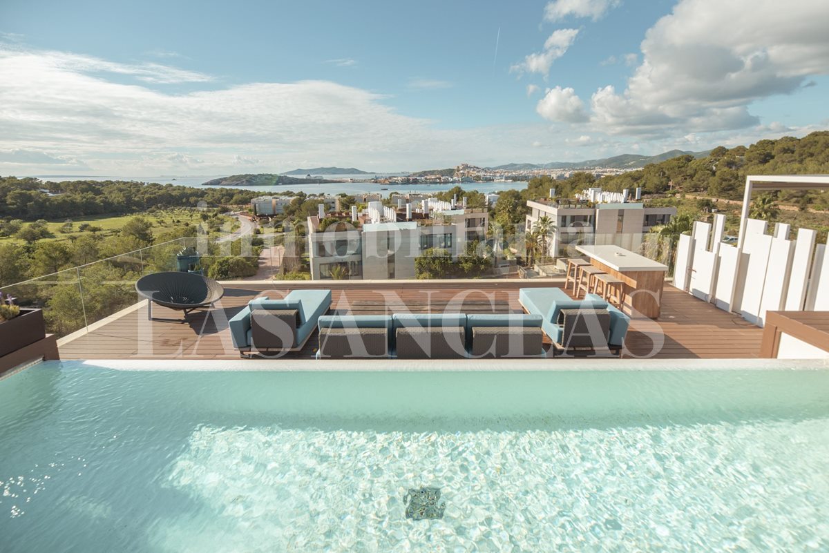 Ibiza Talamanca - Luxuriöses Penthouse mit privatem Pool und exklusiven Gemeinschaftsbereichen im Verkauf