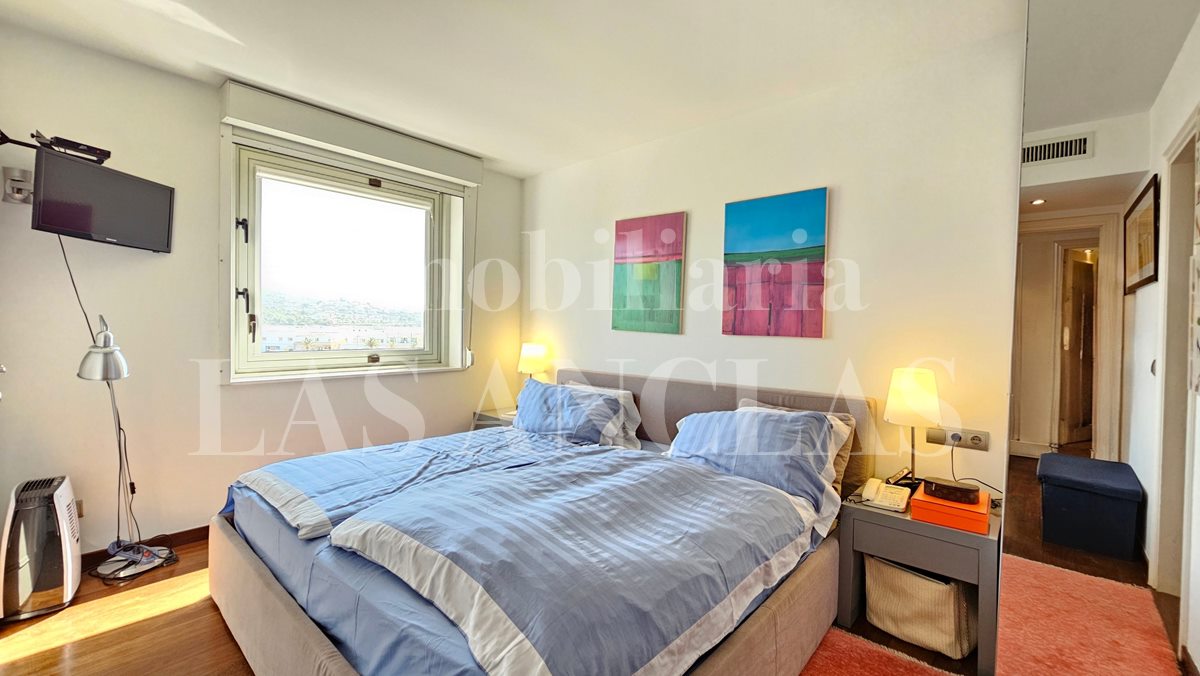 Ibiza Marina Botafoch - Frontline Harbour! Prestigious apartment with unrivalled old town and sea views te koop
