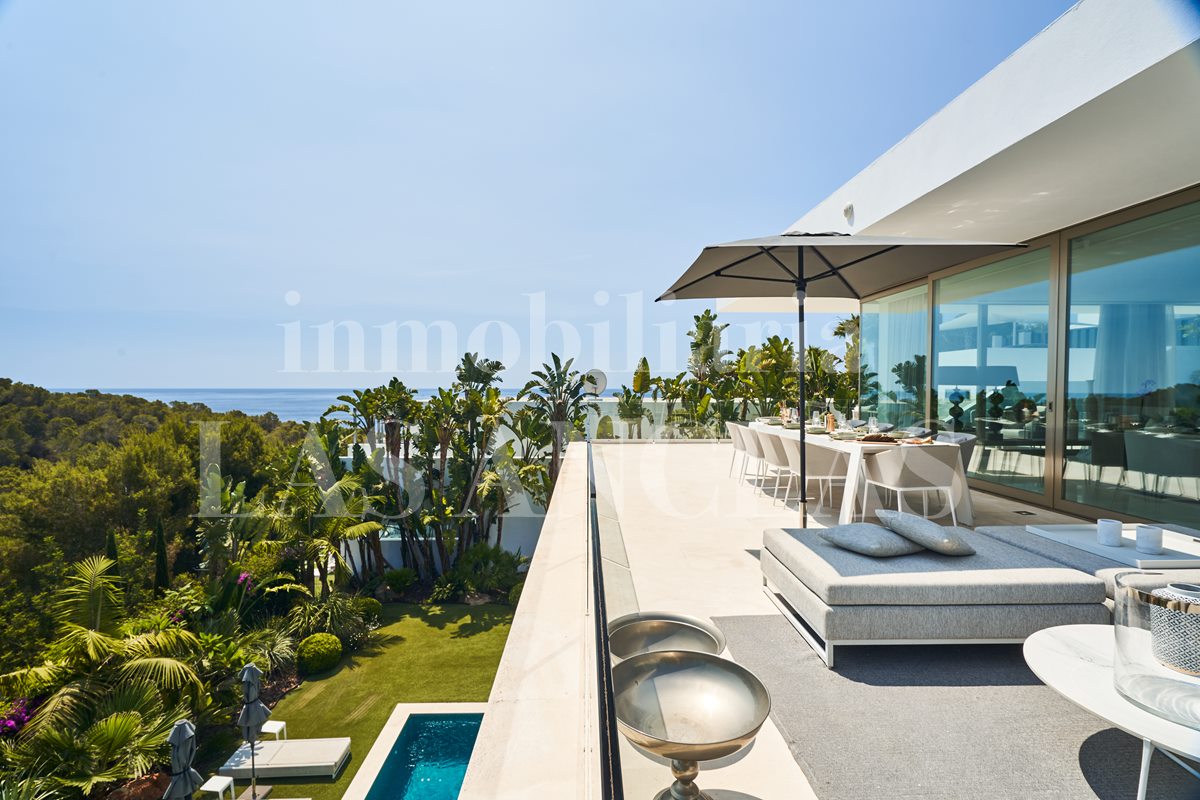 Ibiza Cap Martinet - Spectacular minimalist villa with sea views in sought-after area for sale