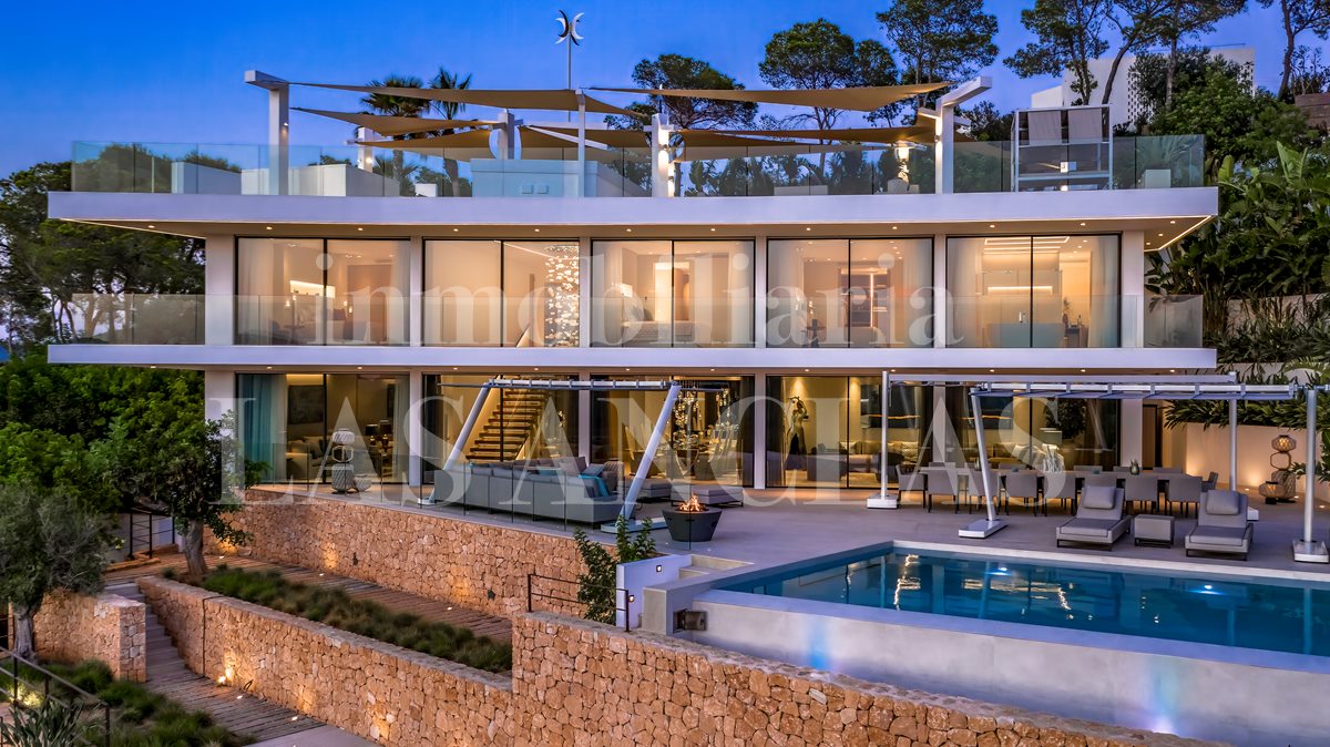 Ibiza nahe Golfplatz - Luxusvilla im minimalistischen Design mit Aufzug und Gästewohnung im Verkauf