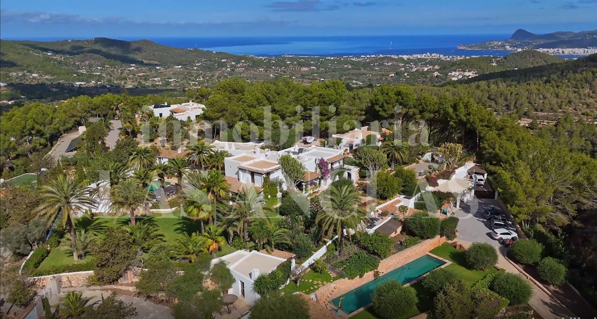 Ibiza San José - A truly jewel! Marvellous, unique luxury finca with tourist license and sea views te koop