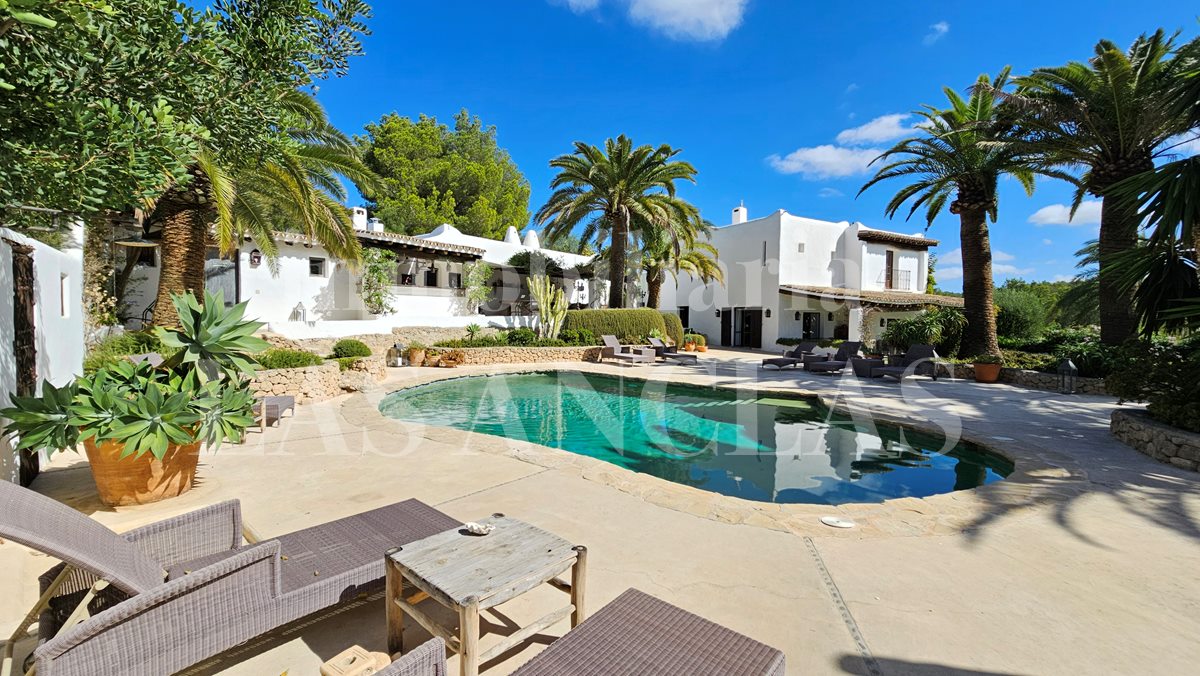 Ibiza San José - Hermosa finca de lujo única y exclusiva con 2 piscinas y vistas al mar en venta