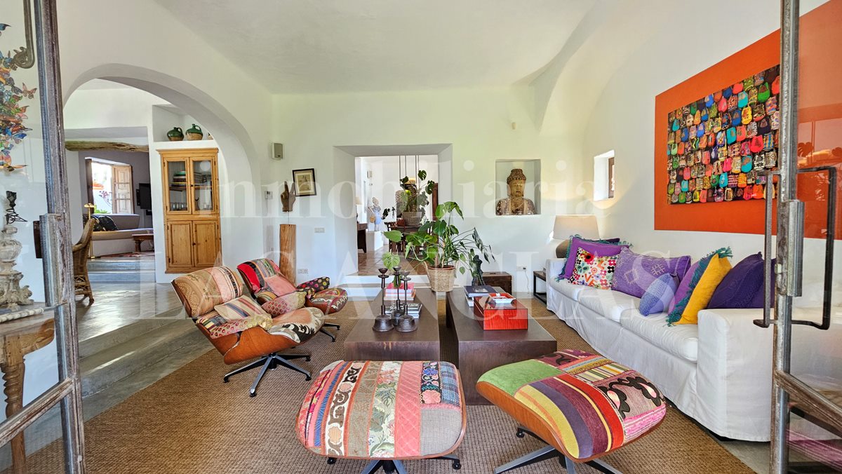 Ibiza San José - Maravillosa y única finca de lujo con licencia turística y vistas al mar en venta
