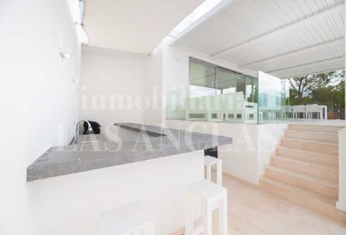 Luxusvilla in Talamanca Ibiza im Verkauf