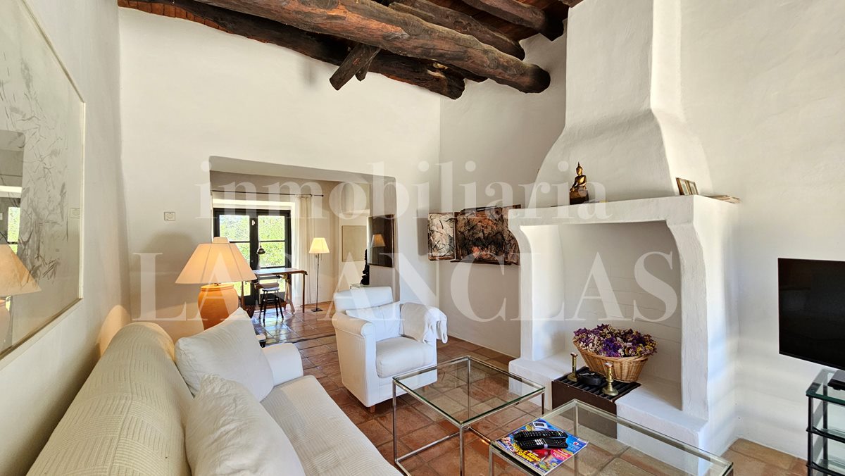 Ibiza Santa Eulalia - Licencia turística! Señorial casa payesa con anexo de invitados en idílica ubicación en venta