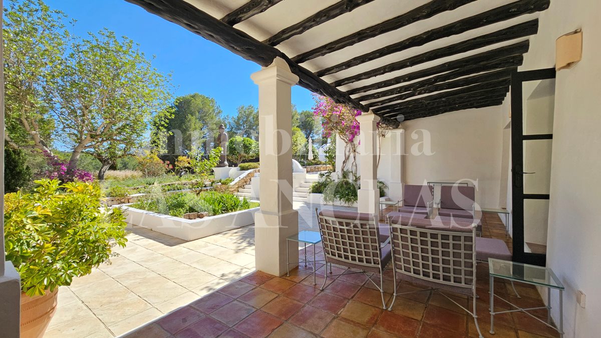 casa payesa en Santa Eulalia Ibiza en venta