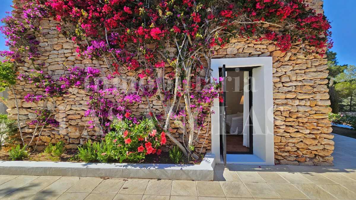 casa payesa en Santa Eulalia Ibiza en venta