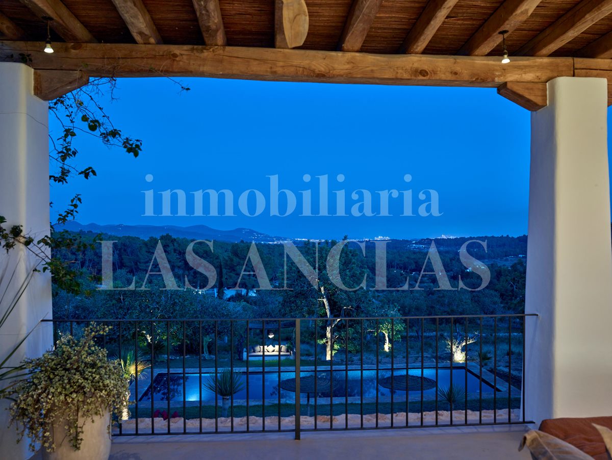 Ibiza Santa Gertrudis - Enchanting Blakstad finca with beautiful views to the green up to the sea and Dalt Vila for sale