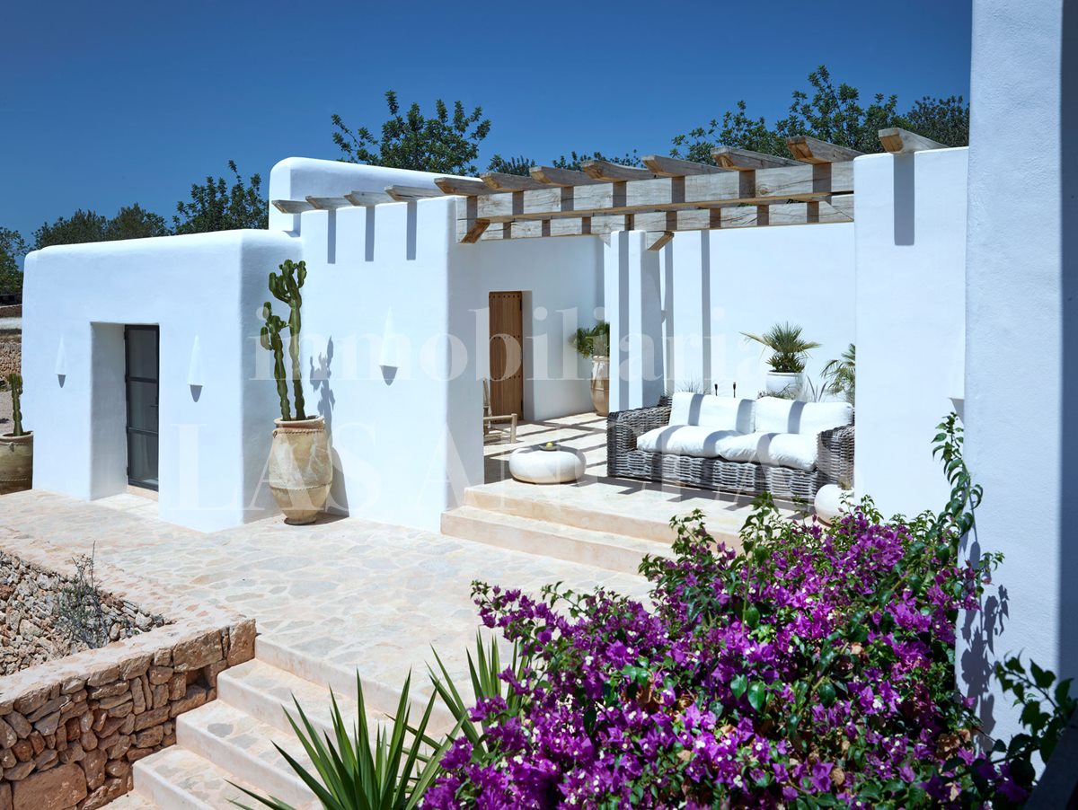 authentic finca mansion in Santa Gertrudis Ibiza for sale