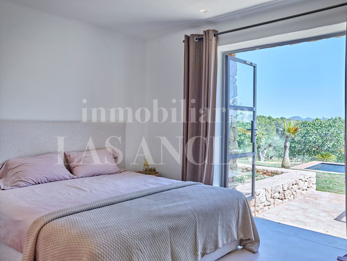 Ibiza Santa Gertrudis - Enchanting Blakstad finca with beautiful views to the green up to the sea and Dalt Vila for sale