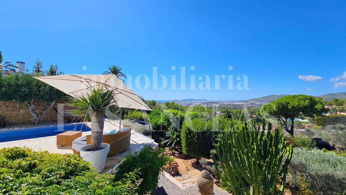 Ibiza Jesús - Tourist License! Charming finca-style villa with beautiful views to the sea and Dalt Vila for sale