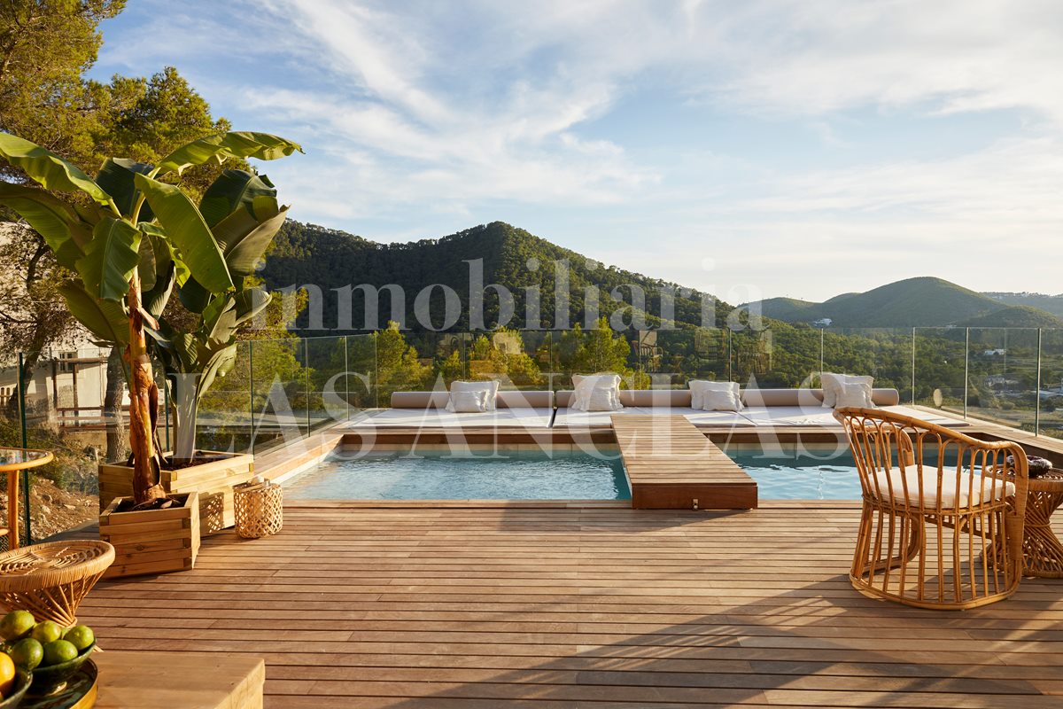Ibiza costa este - Villa de arquitectura moderna con muchos extras en venta