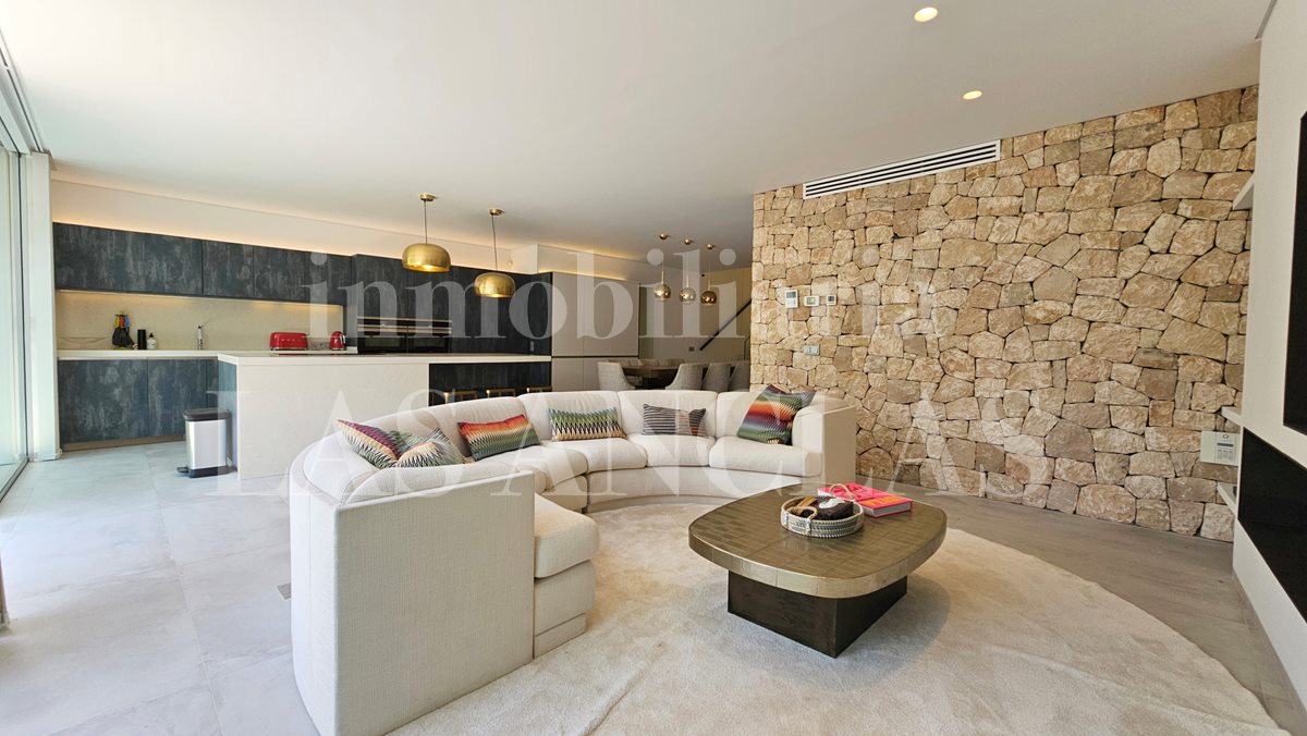 Ibiza East Coast - Modern luxury villa with lift and high quality fittings te koop