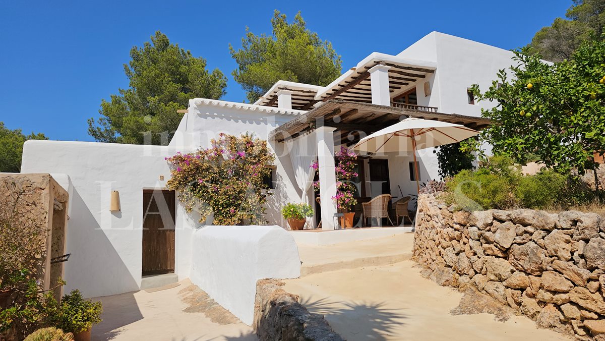 Ibiza Jesús - Hermosa casa payesa reformada con encanto en zona idílica en venta