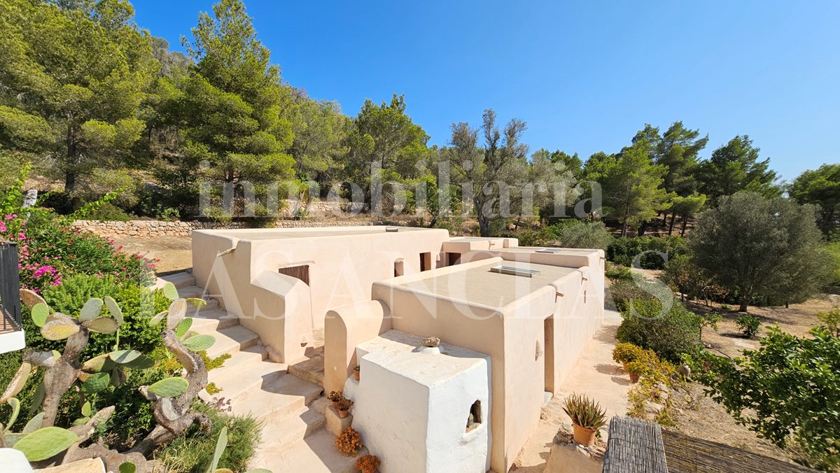 Ibiza Jesús - Wonderful, authentic finca with several annexes in a very peaceful area for sale