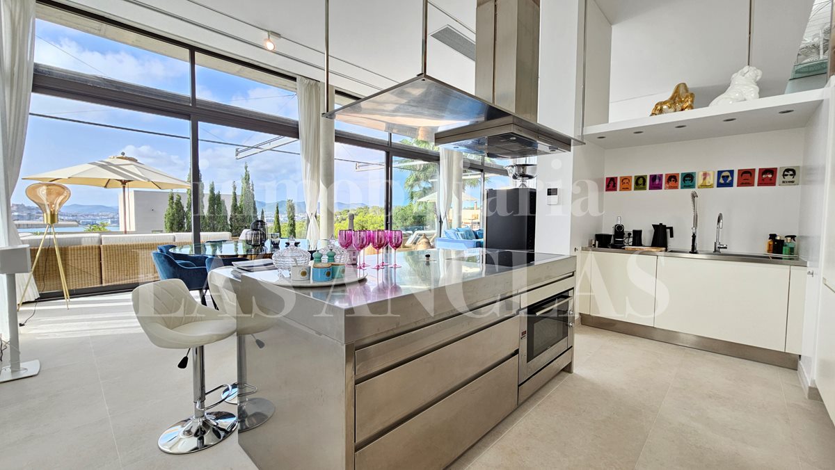 Ibiza Talamanca - Moderna villa de lujo con piso invitados y vistas al mar/puerto/Dalt Vila en venta