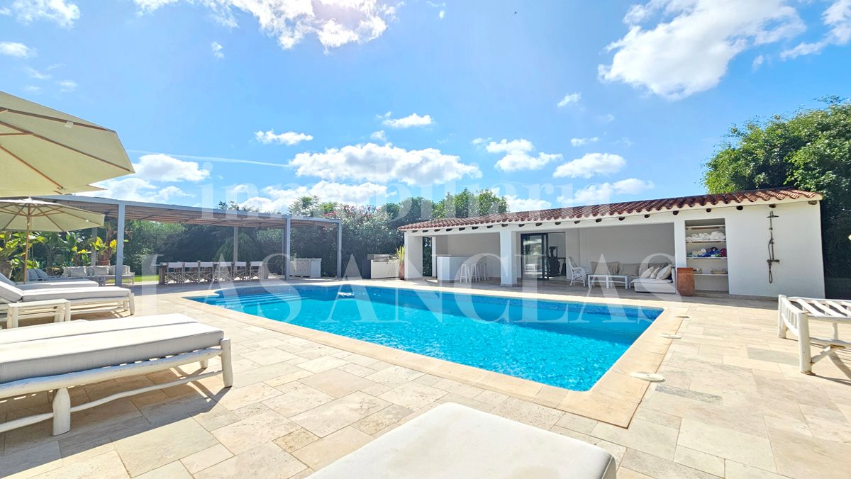 countryside villa / finca in Santa Eulalia Ibiza for sale