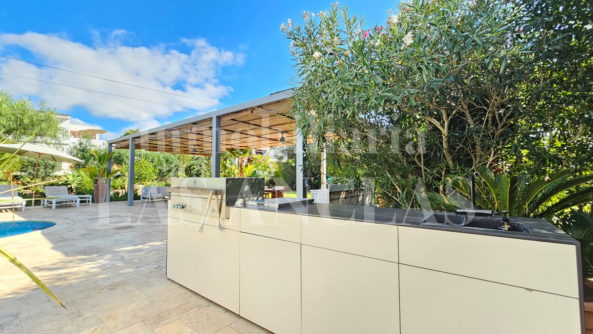 countryside villa / finca in Santa Eulalia Ibiza for sale