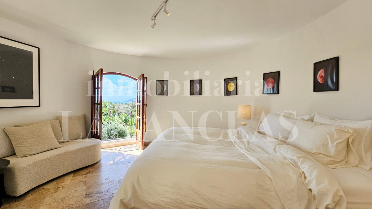 Ibiza Santa Eulalia - Charming restored country villa with tourist license and views for sale Ibiza Santa Eulalia - Charming restored country villa with tourist license and views for sale