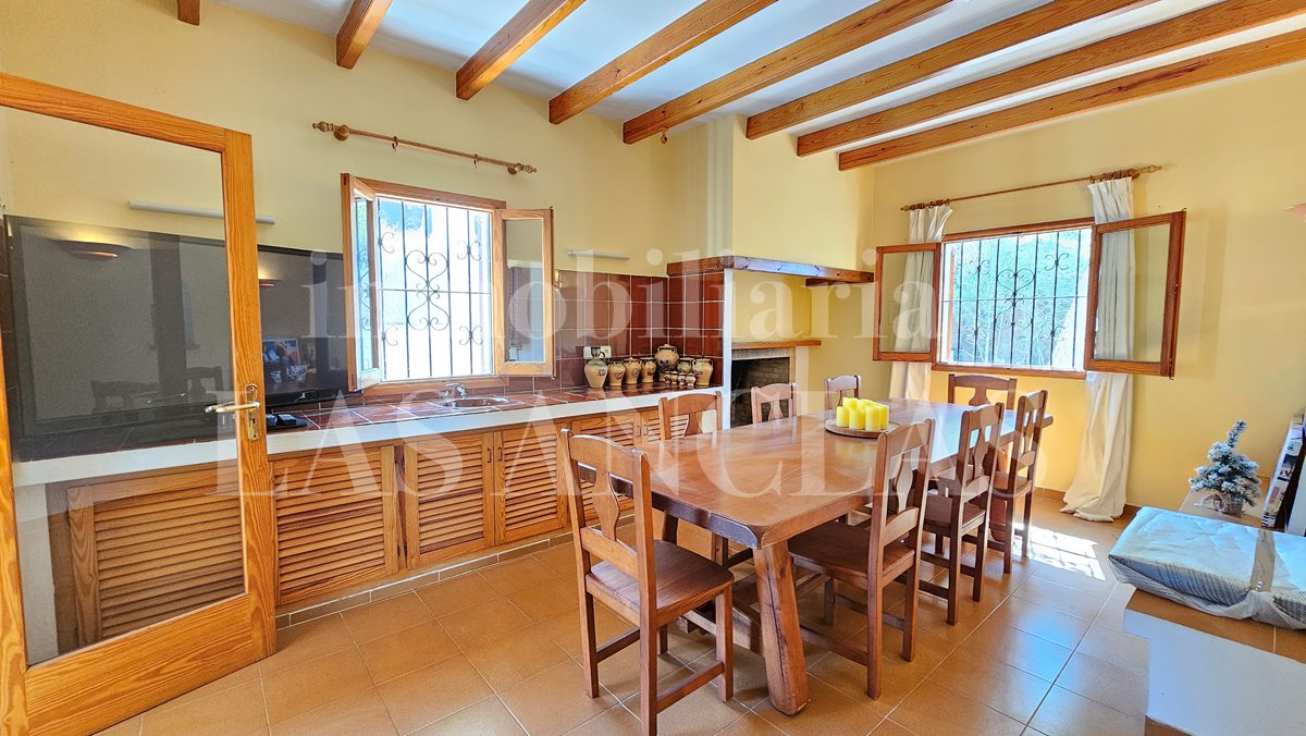 Ibiza Jesús - Beautiful finca style villa with tourist licence, tennis court and sea view for sale